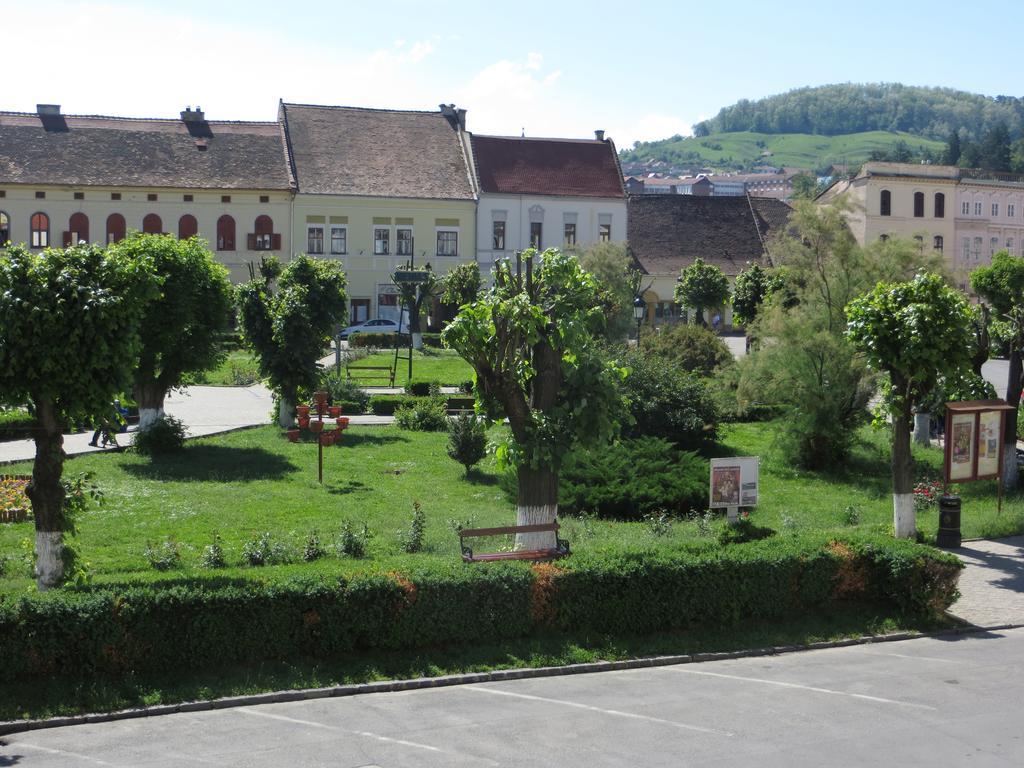 Ferdinand Apartments Mediaş Buitenkant foto