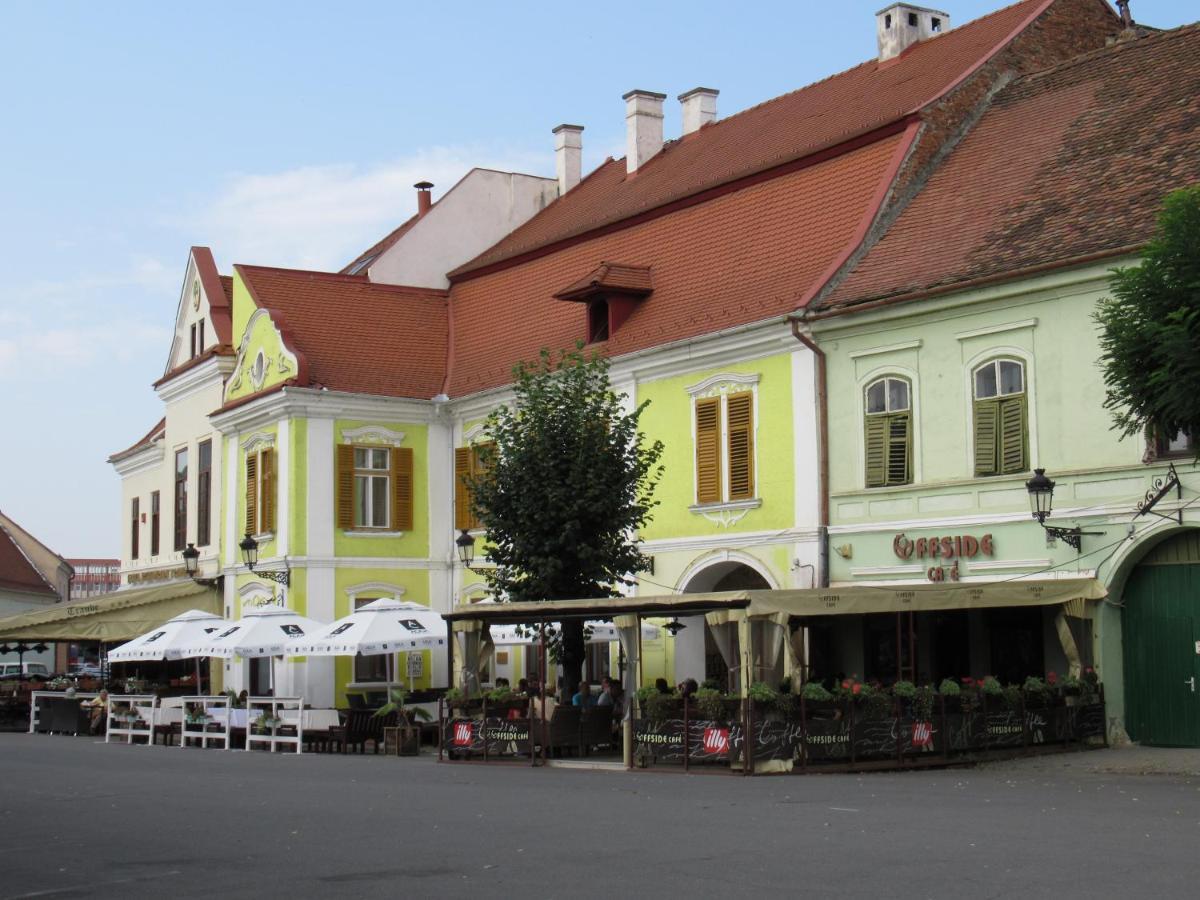 Ferdinand Apartments Mediaş Buitenkant foto